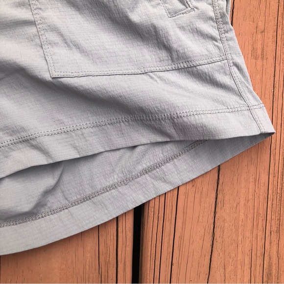 ATHLETA Trekkie North Shorts Style 266268 Light Gray Hiking MSRP $59 Size 8 - Picture 13 of 15